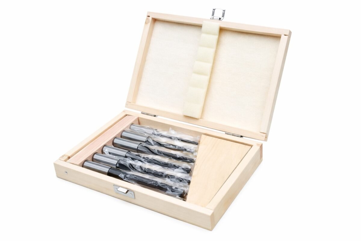 Set de burghie de mortezat dreapta destinat realizării locașurilor rectangulare (mortase) în lemn masiv și materiale derivate, utilizând mașini de mortezat sau unități dedicate din centre de prelucrare.