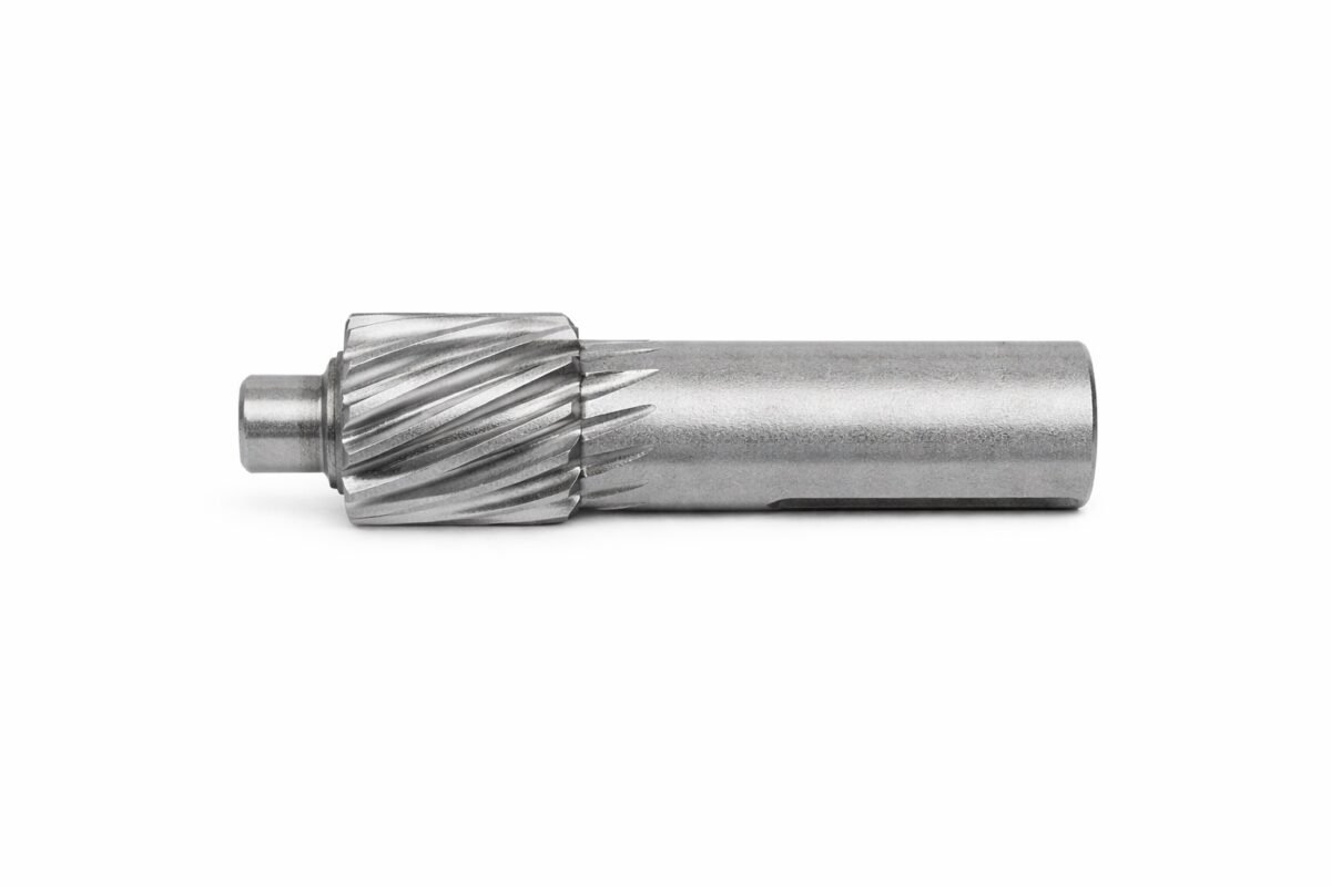 Axul Holzmann KAP 305 JL este o componentă mecanică destinată ansamblului de funcționare al utilajului, având rol în susținerea, transmiterea mișcării sau poziționarea elementelor active din cadrul echipamentului.